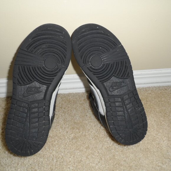 Nike Dunks - size 2 - Picture 9 of 11